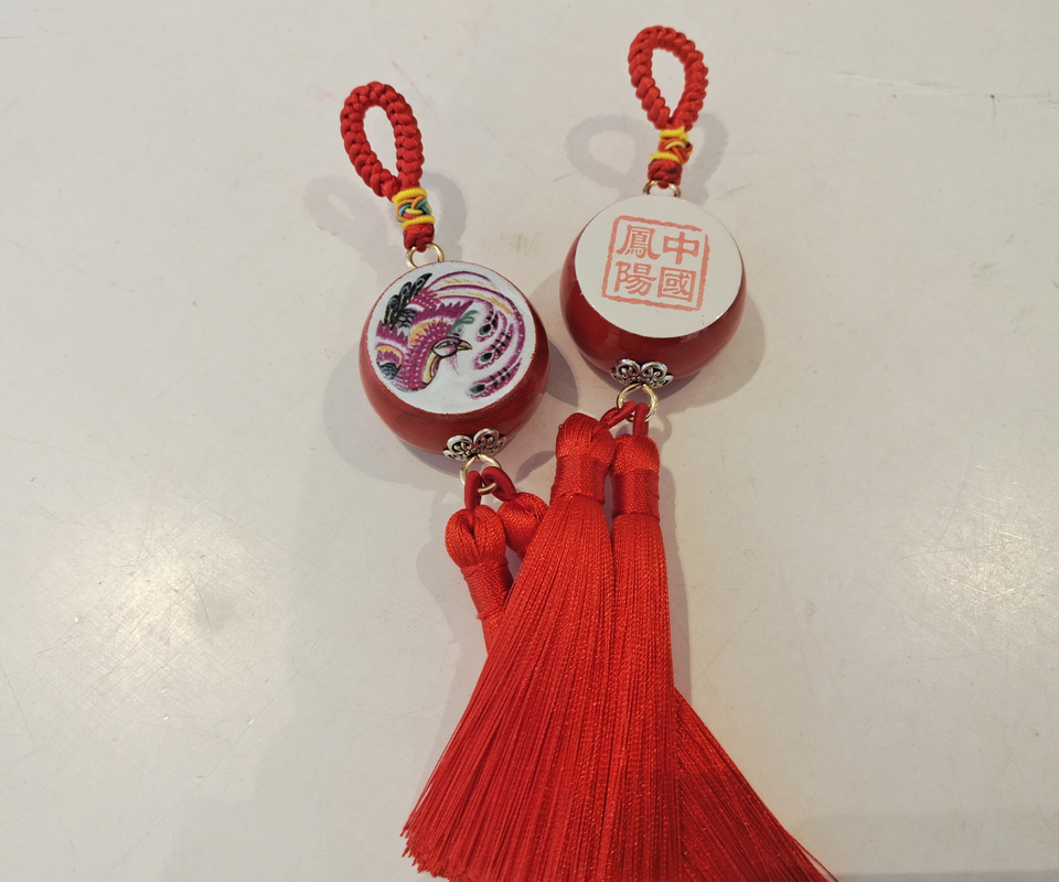 Peach wood small flower drum pendant